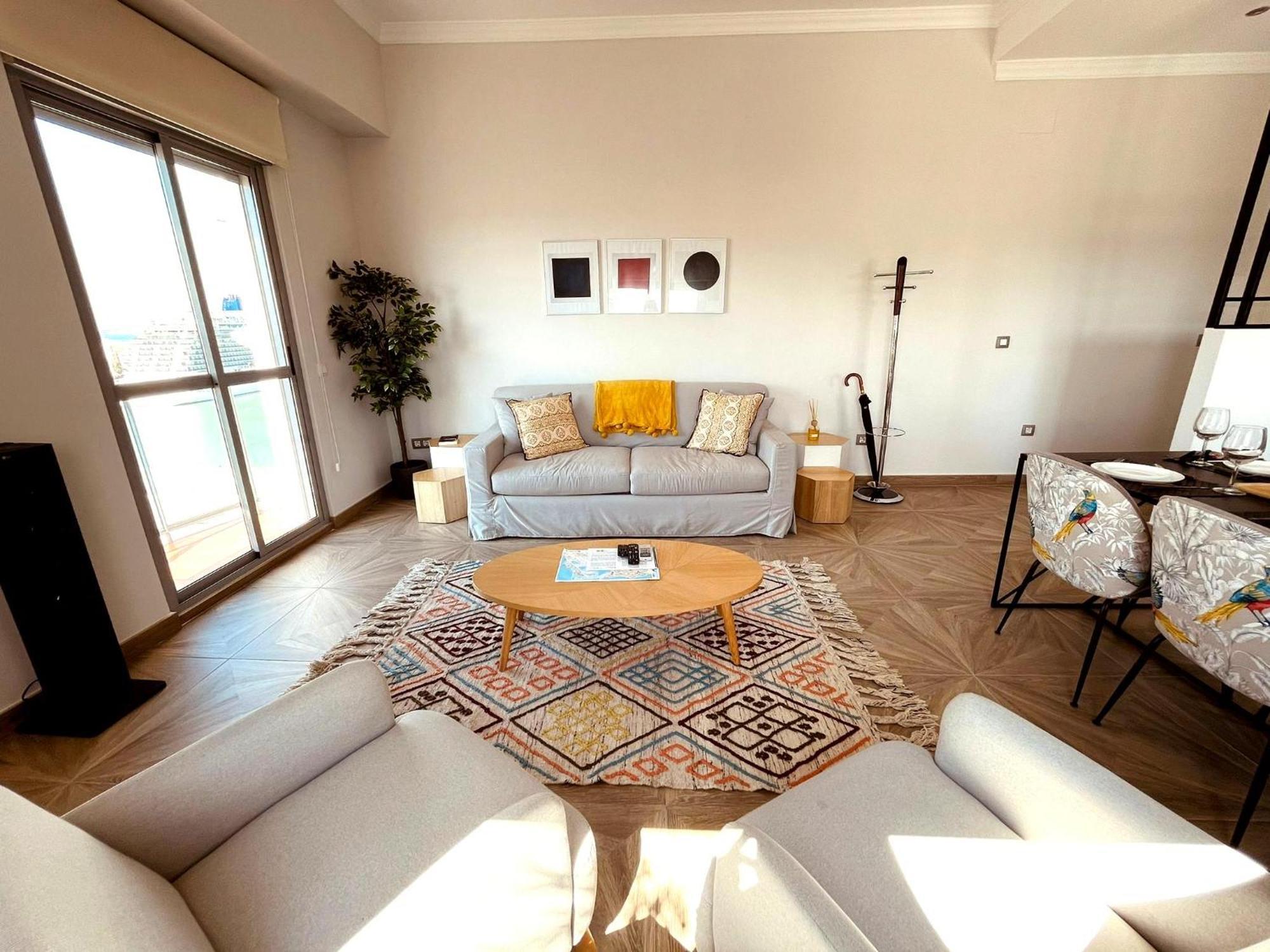 Skyline - Penthouse With 50m2 Private Terrace And Stunning Views * Cádis
